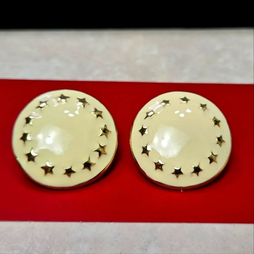 Vintage Cream Gold Stars Round Enamel Earrings